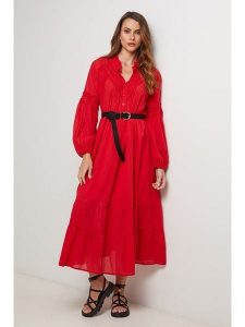 Lin Passion Sukienka w kolorze czerwonym rozmiar: 40/42. Czerwone sukienki Lin Passion, bez wzorów, z bawełny, klasyczne, bez kołnierzyka, bez ramiączek, midi. Za 152,99 zł.