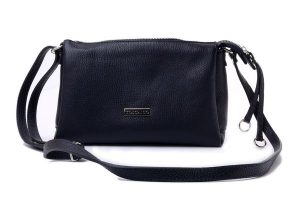 TOSCANIO B60 granat, torebka damska. Niebieskie torebki klasyczne Toscanio, bez wzorów, ze skóry, bez dodatków. Za 129,95 zł.