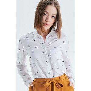 Koszula o klasycznym kroju - Kremowy. Koszule marki Cropp. Za 49,99 zł.