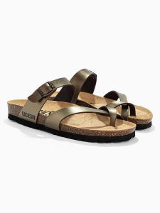 BACKSUN Skórzane japonki "Barcelone" w kolorze złotym rozmiar: 37. Żółte klapki Backsun, bez wzorów, z materiału, z otwartym noskiem, bez obcasa. Za 117,99 zł.