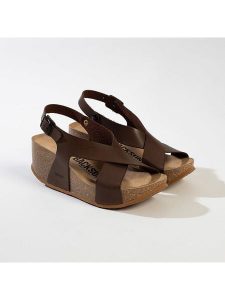 BACKSUN Sandały "Melbourne" w kolorze brązowym na koturnie rozmiar: 41. Brązowe sandały Backsun, bez wzorów, z otwartym noskiem, bez obcasa, na koturnie, bez zapięcia. Za 130,99 zł.