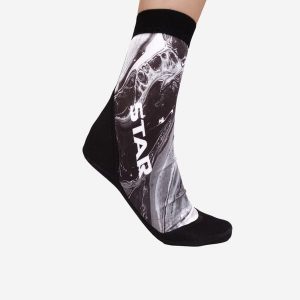 Skarpety do siatkówki plażowej Sandsocks Star by GL. Brązowe skarpetki STAR BY GL, bez wzorów, z lycry. Za 119,99 zł.