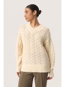 Soaked in Luxury Sweter "Soaked in Luxury" w kolorze kremowym rozmiar: M. Brązowe swetry oversize Soaked in Luxury, m, bez wzorów, ze splotem, bez ramiączek. Za 153,71 zł.