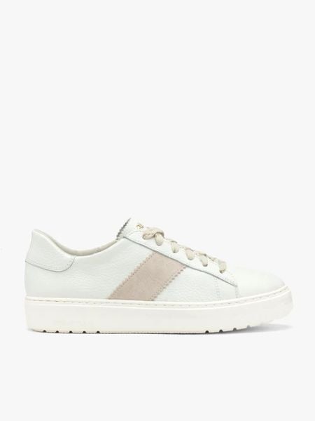 Kremowe skórzane półbuty. Białe półbuty Ryłko, bez wzorów, ze skóry, z okrągłym noskiem, bez obcasa, na płaskiej podeszwie, bez zapięcia. Za 449,99 zł.