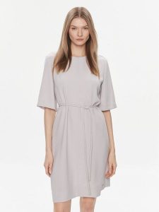 Calvin Klein Sukienka codzienna K20K206375 Szary Regular Fit. Szare kombinezony Calvin Klein, bez wzorów, z syntetyku, bez kołnierzyka, bez ramiączek. Za 439,99 zł.