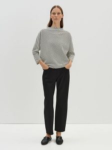 Someday Bluza "Ulola" w kolorze biało-czarnym rozmiar: 38. Białe bluzy someday., bez wzorów, bez kaptura. Za 143,99 zł.