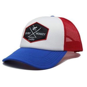 Czapka Trucker z wyściółką / Uniwersalny rozmiar (Niebiesko/Czerwona). Czerwone czapki SURF MONKEY, z aplikacjami, z materiału. Za 135,96 zł.