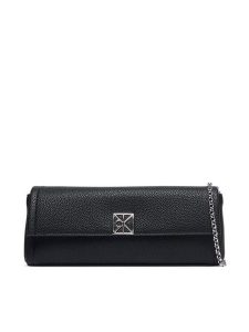 Calvin Klein Torebka Emblem Hw Pebble Clutch LV04F3740G Czarny. Czarne torebki klasyczne Calvin Klein, bez wzorów, ze skóry, bez dodatków. Za 489,99 zł.