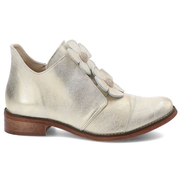 Złote Półbuty Armodo Eleganckie Obuwie Damskie Ze Skóry Naturalnej. Żółte półbuty Armodo, z aplikacjami, ze skóry, bez obcasa, na obcasie, bez zapięcia. Za 441,99 zł.