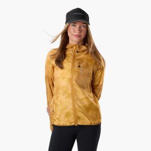 Kurtka → trening → damska → Swedemount → Packable Wind Jacket → szybkoschnąca. Żółte kurtki SWEDEMOUNT, bez wzorów, z tkaniny, bez kaptura. Za 199,99 zł.