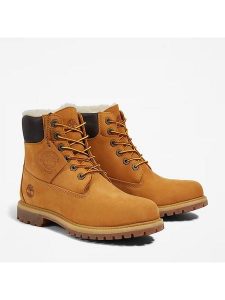 Timberland Skórzane botki "Premium 6" w kolorze jasnobrązowym rozmiar: 38. Brązowe botki Timberland, bez wzorów, z materiału, bez obcasa, bez zapięcia. Za 523,38 zł.
