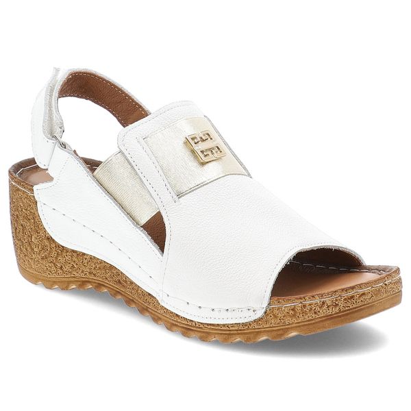 Sandały damskie Armodo, ze skóry na koturnie z ozdobą z gumką na rzepy, biało-złote, 50110-V. Białe sandały Armodo, z aplikacjami, ze skóry, z otwartym noskiem, bez obcasa, na koturnie, bez zapięcia. Za 305,90 zł.