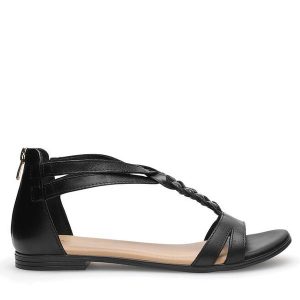 Sandały Lasocki. Czarne sandały Lasocki, bez wzorów, bez obcasa, na płaskiej podeszwie, bez zapięcia. Za 159,99 zł.