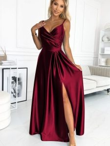 Sukienka Model Chiara 299-13 Bordo Satyna - Numoco. Czerwone sukienki NUMOCO, na co dzień, l, z aplikacjami, z elastanu, eleganckie, bez kołnierzyka, plus size, bez ramiączek, maxi, proste. Za 595,19 zł.