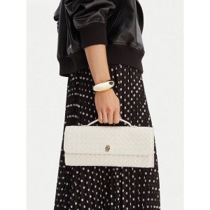 Torebka Badura. Białe torebki klasyczne Badura, bez wzorów, bez dodatków. Za 229,99 zł.