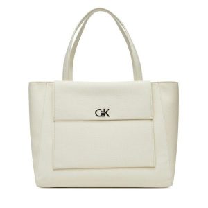 Torebka Calvin Klein. Białe shopper bag Calvin Klein, bez wzorów, bez dodatków. Za 359,99 zł.