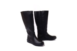 RIEKER Y3461-00 black, kozaki damskie. Czarne kozaki Rieker, na zimę, bez wzorów, bez obcasa, bez zapięcia. Za 409,90 zł.