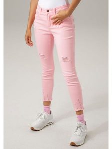 Aniston Dżinsy - Skinny fit - w kolorze jasnoróżowym rozmiar: 36. Różowe jeansy Aniston, bez wzorów. Za 79,03 zł.