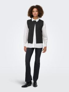 ONLY Kamizelka w kolorze czarnym rozmiar: XS. Czarne kamizelki ONLY, xs, bez wzorów, ze splotem, bez kołnierzyka, bez ramiączek, bez kaptura. Za 91,77 zł.