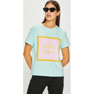 Trendyol - Top. T-shirty marki Trendyol. W wyprzedaży za 29,90 zł.