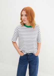 T-shirt oversize z czystej bawełny organicznej. Białe t-shirty bonprix, bez wzorów, z bawełny, bez kołnierzyka, bez ramiączek. Za 59,99 zł.