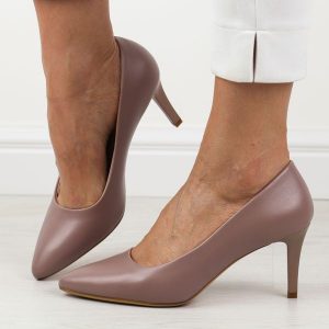 Lawendowe szpilki damskie Sergio Leone 1336. Fioletowe szpilki Sergio Leone, bez wzorów, ze skóry, bez obcasa. Za 169,00 zł.