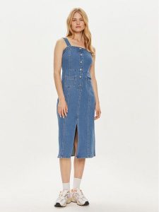 Vero Moda Sukienka jeansowa Saila 10310393 Niebieski Regular Fit. Niebieskie kombinezony Vero Moda, m, bez wzorów, z bawełny, bez kołnierzyka, bez ramiączek. Za 239,99 zł.