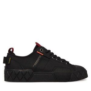 Trampki Palladium. Czarne trampki Palladium, bez wzorów, bez zapięcia. Za 379,99 zł.