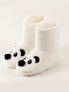 Admas Kapcie w kolorze białym rozmiar: 38-39. Białe kapcie Admas, bez wzorów. Za 69,99 zł.