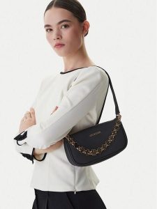 LOVE MOSCHINO Torebka JC4154PP1OL1700A Czarny. Czarne torebki klasyczne LOVE MOSCHINO, bez wzorów, ze skóry, bez dodatków. Za 651,99 zł.