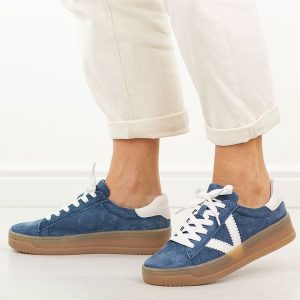 Granatowe skórzane półbuty damskie Vinceza 79597. Niebieskie półbuty VINCEZA, na jesień, bez wzorów, z jeansu, z okrągłym noskiem, bez obcasa, na płaskiej podeszwie, bez zapięcia. Za 239,00 zł.