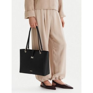 Torebka MEXX. Czarne shopper bag Mexx, bez wzorów, bez dodatków. Za 219,99 zł.