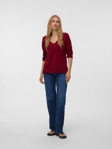 Vero Moda Sweter w kolorze bordowym rozmiar: L. Czerwone swetry oversize Vero Moda, l, bez wzorów, bez ramiączek. Za 104,95 zł.