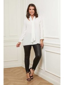 Curvy Lady Bluzka w kolorze białym rozmiar: 48/50. Białe bluzki Curvy Lady, bez wzorów, klasyczne, bez kołnierzyka, bez ramiączek. Za 121,95 zł.