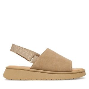 Sandały Tamaris. Brązowe sandały Tamaris, bez wzorów, bez obcasa, na płaskiej podeszwie, bez zapięcia. Za 369,99 zł.