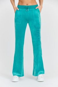 JUICY COUTURE Damskie turkusowe spodnie desowe Layla Jewelled Low Rise Pant. Niebieskie spodnie dresowe Juicy Couture, s, bez wzorów, z dresówki. W wyprzedaży za 364,99 zł.