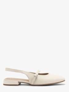 Kremowe czółenka slingback. Brązowe czółenka Ryłko, bez wzorów, ze skóry, bez obcasa, bez zapięcia. W wyprzedaży za 299,99 zł.