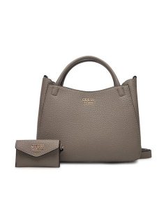 Guess Torebka HWPG96 48050 Brązowy. Brązowe torebki klasyczne Guess, z aplikacjami, ze skóry, bez dodatków. W wyprzedaży za 359,99 zł.