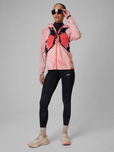 4F Legginsy do biegania szybkoschnące damskie - czarne M. Czarne legginsy 4f, bez wzorów, z podwyższonym stanem. Za 169,99 zł.