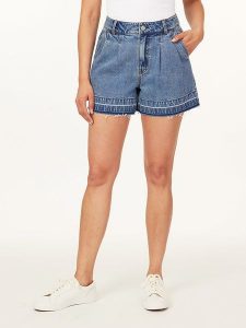 Scotch & Soda Szorty dżinsowe w kolorze niebieskim rozmiar: W28. Niebieskie szorty Scotch & Soda, bez wzorów, z podwyższonym stanem. Za 140,53 zł.