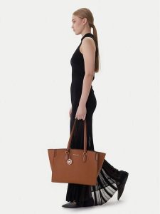 MICHAEL Michael Kors Torebka 30R6GQ6T7L Brązowy. Brązowe shopper bag MICHAEL Michael Kors, bez wzorów, ze skóry, bez dodatków. Za 674,99 zł.