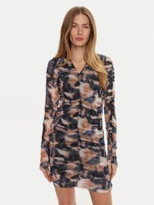 Munthe Sukienka codzienna Totally 243138024361 Kolorowy Slim Fit. Kombinezony Munthe, bez wzorów, z syntetyku, bez kołnierzyka, bez ramiączek. Za 419,99 zł.