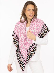 Zwillingsherz Chusta trójkątna w kolorze jasnoróżowym - 200 x 130 cm rozmiar: onesize. Różowe apaszki i chusty Zwillingsherz, bez wzorów, z bawełny. Za 126,99 zł.