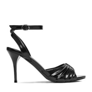 Sandały JENNY. Czarne sandały Jenny, bez wzorów, bez obcasa, na szpilce, bez zapięcia. Za 139,99 zł.