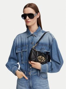 LOVE MOSCHINO Torebka JC4111PP1PLC0000 Czarny. Czarne torebki klasyczne LOVE MOSCHINO, bez wzorów, ze skóry, bez dodatków. Za 682,99 zł.