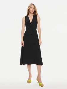 Rinascimento Sukienka codzienna CFC0118434003 Czarny Regular Fit. Czarne kombinezony Rinascimento, na co dzień, xs, bez wzorów, z syntetyku, bez kołnierzyka, bez ramiączek, proste. Za 429,99 zł.