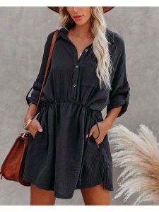 Milan Kiss Sukienka w kolorze czarnym rozmiar: S. Czarne sukienki Milan Kiss, s, bez wzorów, bez kołnierzyka, bez ramiączek, mini. Za 166,88 zł.