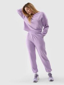 4F Spodnie dresowe joggery z dodatkiem modalu damskie - jasny fiolet XXL. Fioletowe spodnie dresowe 4f, na lato, l, bez wzorów, z dresówki. W wyprzedaży za 99,99 zł.
