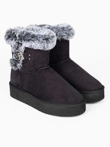 Blackfield Botki zimowe "Reindeer" w kolorze czarnym rozmiar: 39. Czarne botki Blackfield, na zimę, bez wzorów, z materiału, z okrągłym noskiem, bez obcasa, na platformie, bez zapięcia. Za 173,99 zł.