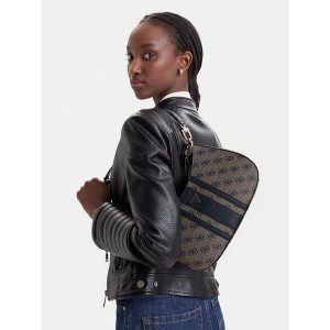 Torebka Guess. Niebieskie torebki klasyczne Guess, z aplikacjami, bez dodatków. Za 544,99 zł.